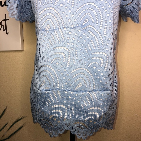 Boston Proper Baby Blue Crocheted Lace Lined Cold Shoulder Blouse Size Small - Picture 9 of 10